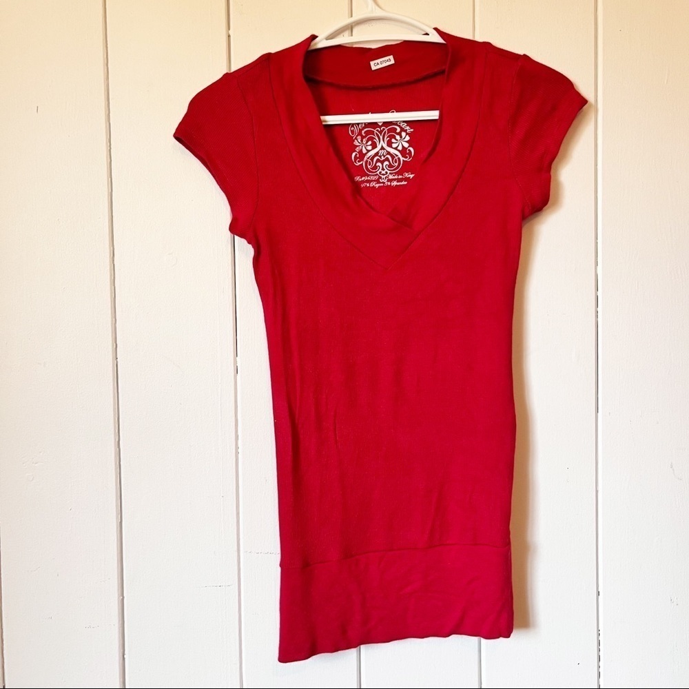 Derek Heart The O.C. style Red T-shirt. Stretchy. Size Medium.